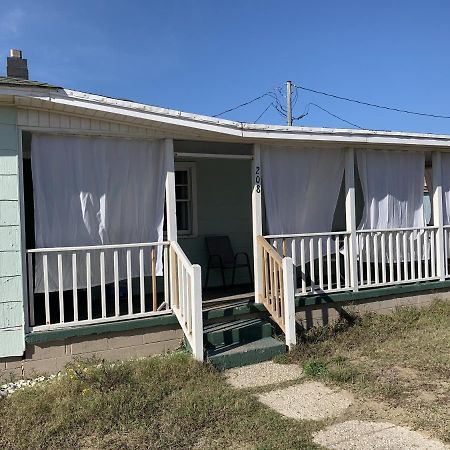 Queen Anne'S Revenge At The Beach Cottage Kitty Hawk Exterior photo