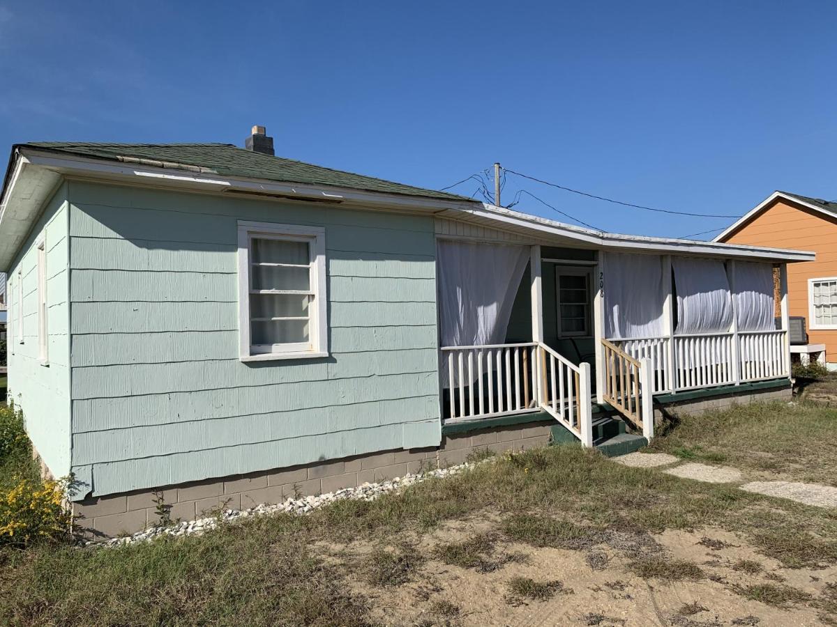 Queen Anne'S Revenge At The Beach Cottage Kitty Hawk Exterior photo