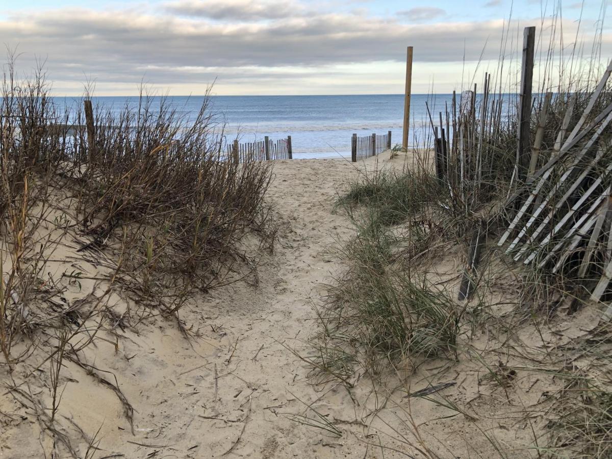 Queen Anne'S Revenge At The Beach Cottage Kitty Hawk Exterior photo